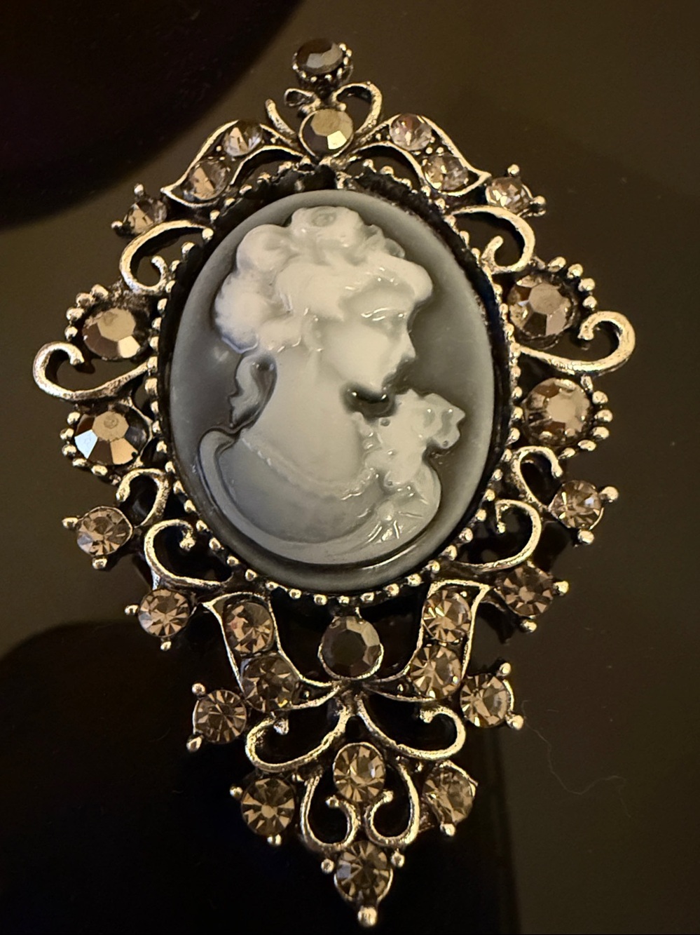 Vintage Cameo Pendant Necklace in Black and Silver